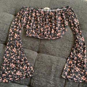 Floral bell-sleeve crop top
